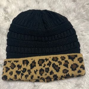 NWOT KBETHOS Leopard Ponytail Toboggan